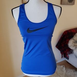 EUC💙 Nike workout tank